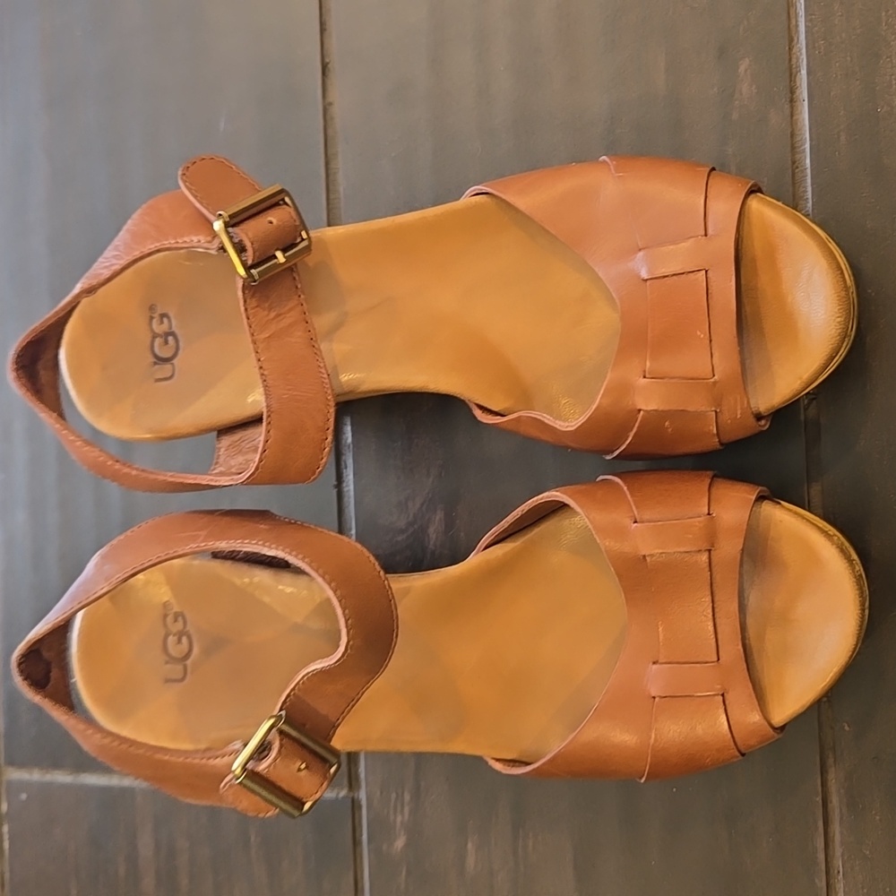 UGG Women's Tan "Janie" Sandals Sz 6 - Picture 5 of 6